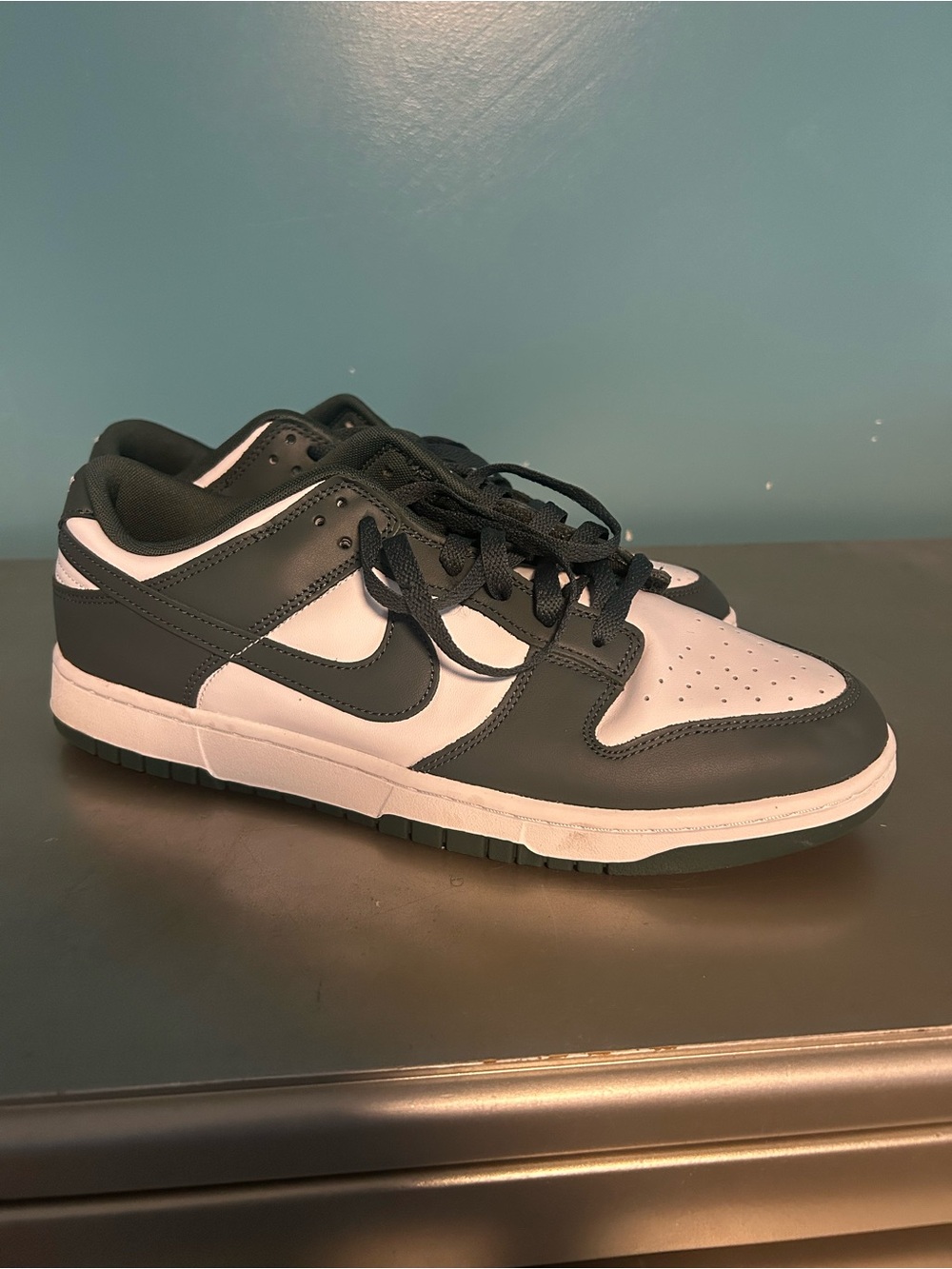 Nike Men's Athletic Shoes Black and White Low Top